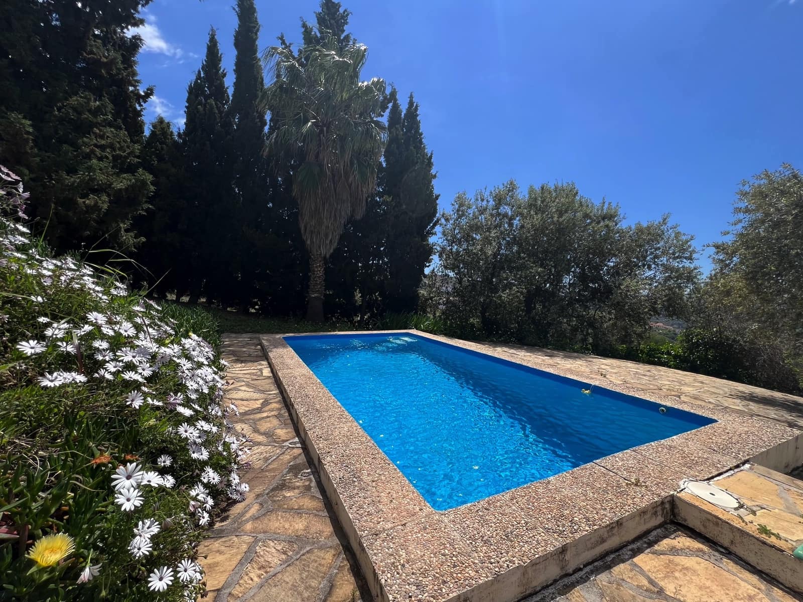 4 soveværelse Villa til salg i Alcaucin med swimmingpool garage - € 334.000 (Ref: 8949788)