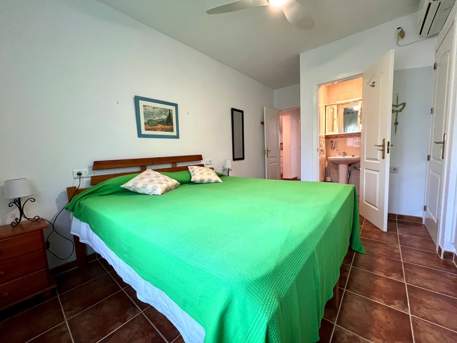 4 soveværelse Villa til salg i Alcaucin med swimmingpool - € 335.000 (Ref: 8962145)