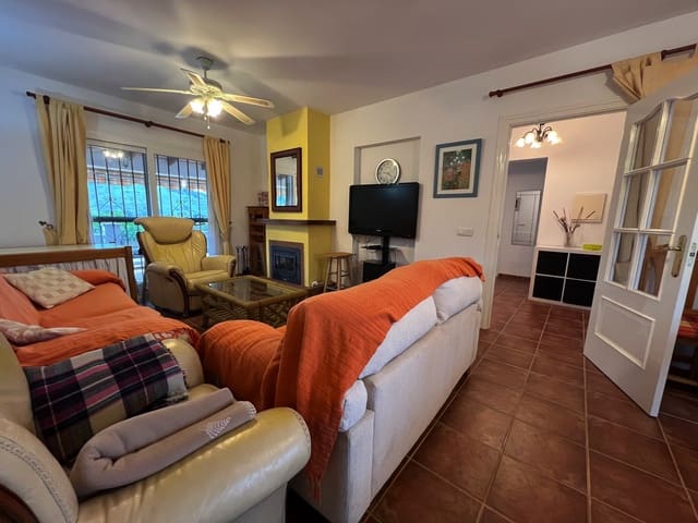 4 sovrum Villa till salu i Alcaucín med pool - 335 000 € (Ref: 8962145)