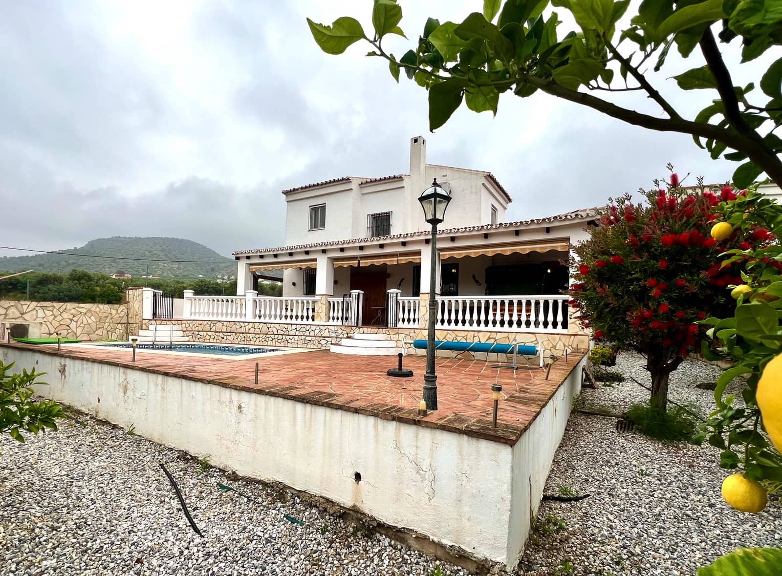 4 soveværelse Villa til salg i Alcaucin med swimmingpool - € 335.000 (Ref: 8962145)