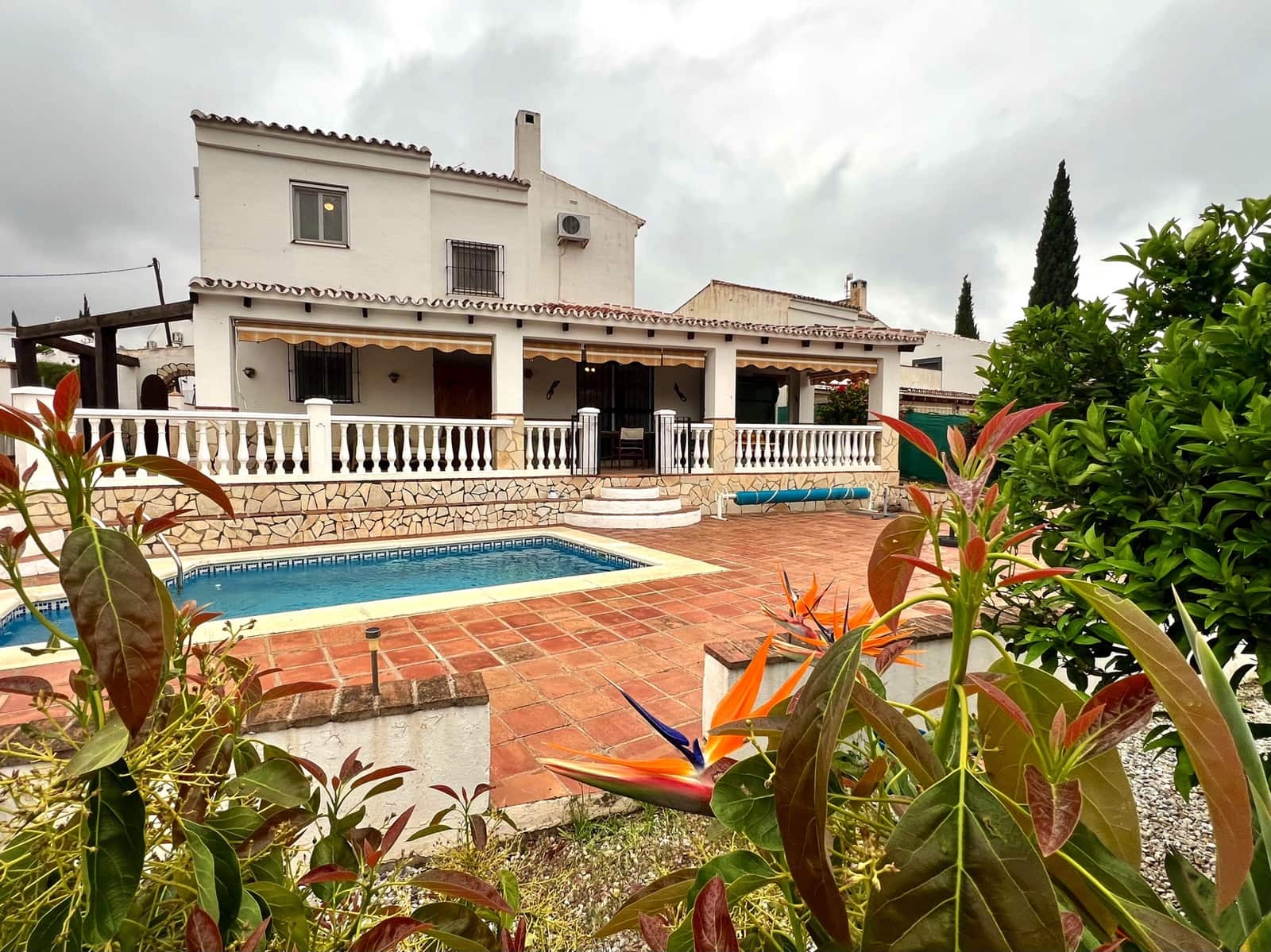 4 soveværelse Villa til salg i Alcaucin med swimmingpool - € 335.000 (Ref: 8962145)