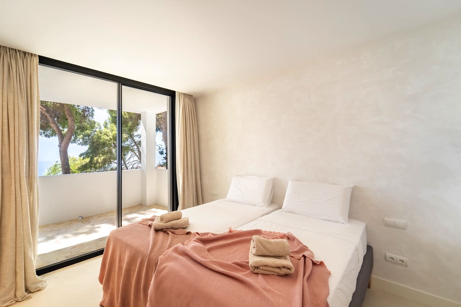 5 soveværelse Villa til salg i Malaga by med swimmingpool garage - € 1.850.000 (Ref: 8971765)