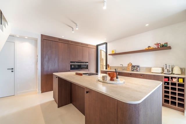 5 soveværelse Villa til salg i Málaga by med swimmingpool garage - € 1.850.000 (Ref: 8971765)