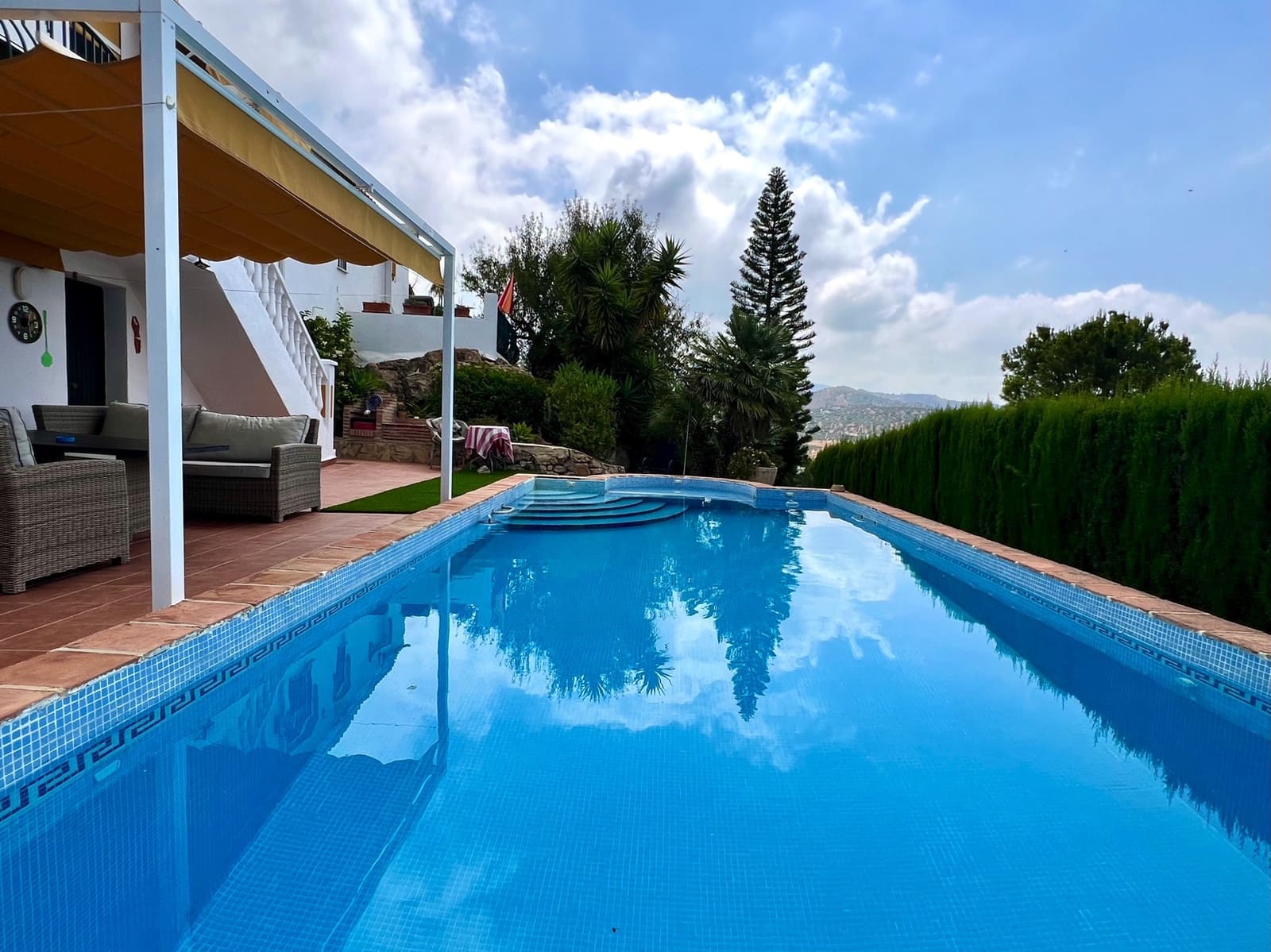 3 soveværelse Villa til salg i Vinuela med swimmingpool garage - € 364.000 (Ref: 9115558)