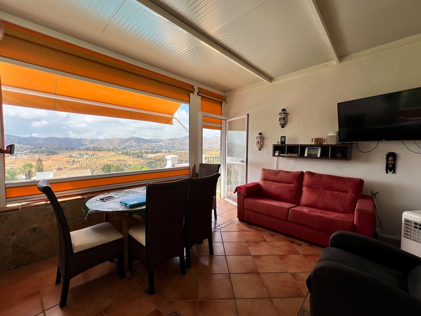 3 soveværelse Villa til salg i Vinuela med swimmingpool garage - € 364.000 (Ref: 9115558)