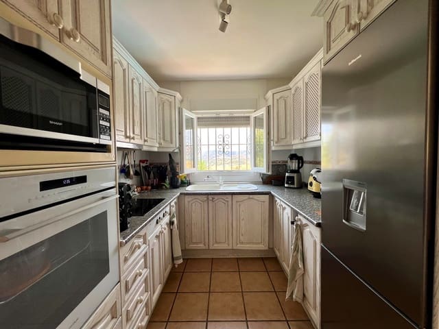 3 soveværelse Villa til salg i Viñuela med swimmingpool garage - € 364.000 (Ref: 9115558)