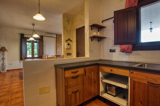 4 soverom Villa til salgs i Periana med svømmebasseng garasje - € 380 000 (Ref: 9184400)