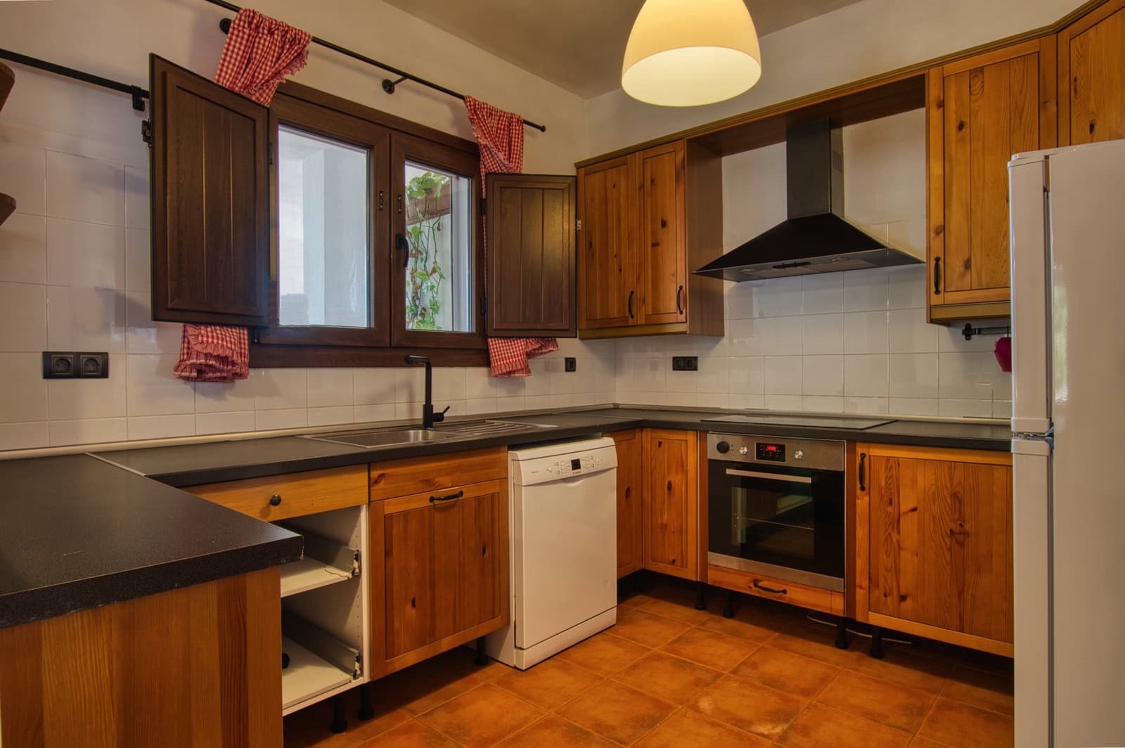 4 slaapkamer Villa te koop in Periana met zwembad garage - € 380.000 (Ref: 9184400)