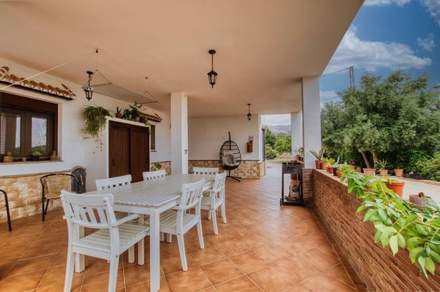 4 slaapkamer Villa te koop in Periana met zwembad garage - € 380.000 (Ref: 9184400)