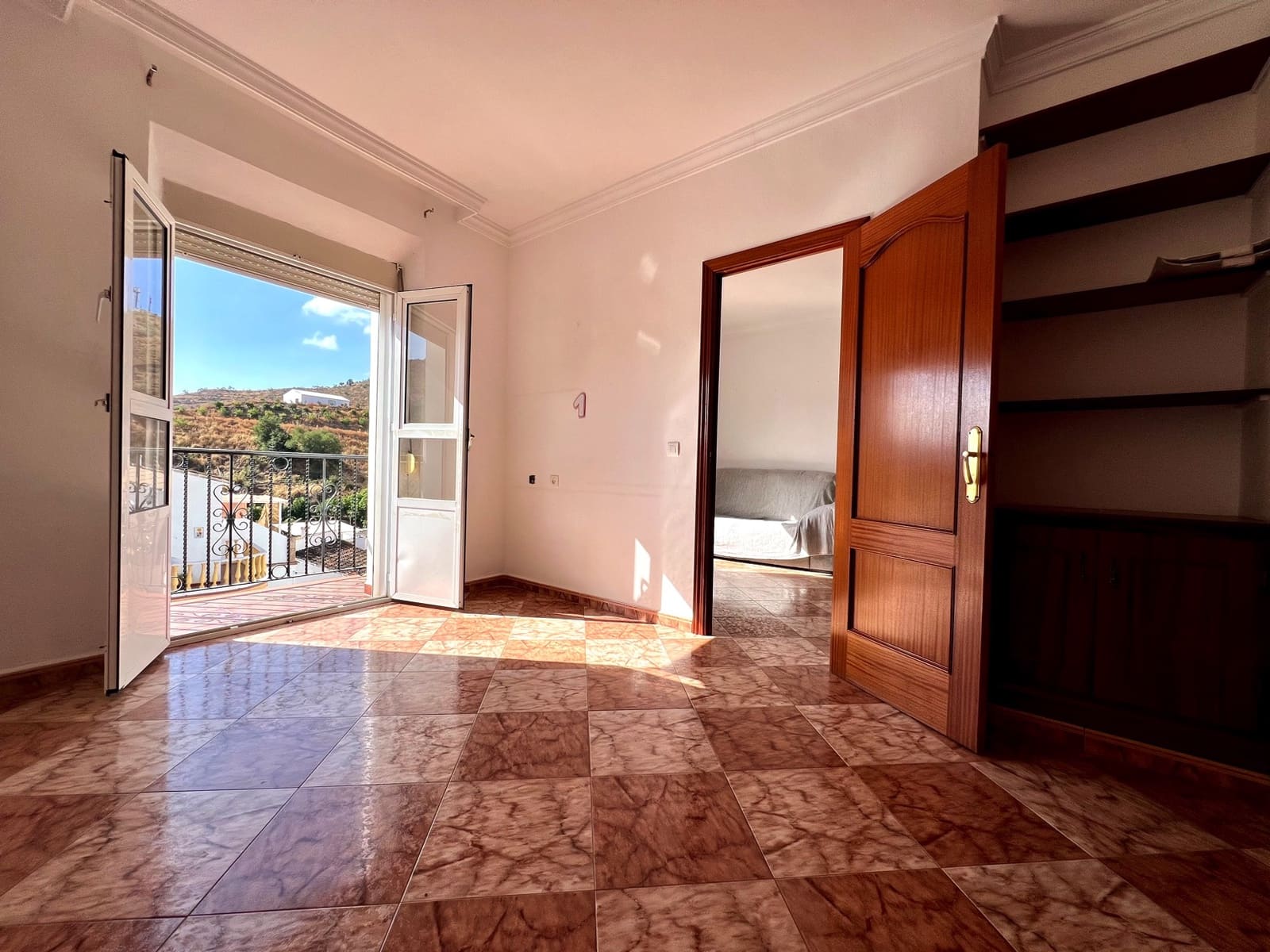 5 soveværelse Rækkehus til salg i Vinuela - € 170.000 (Ref: 9245750)