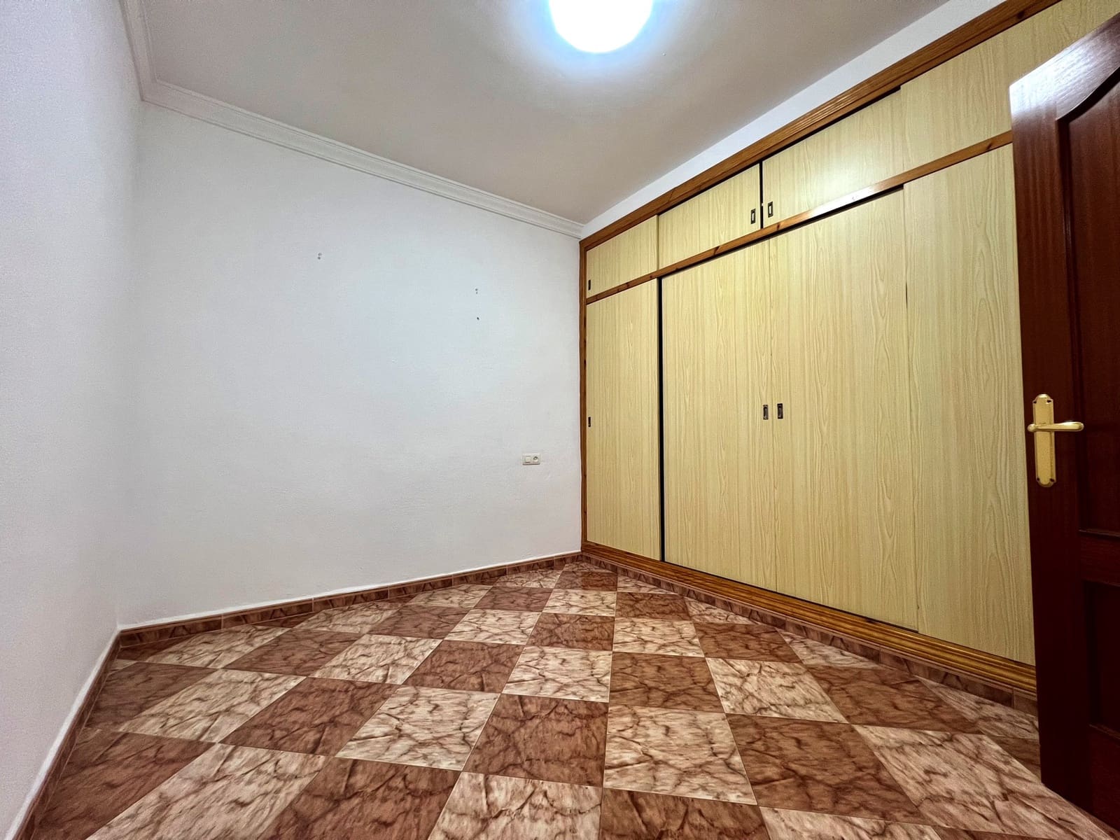 5 soveværelse Rækkehus til salg i Vinuela - € 170.000 (Ref: 9245750)