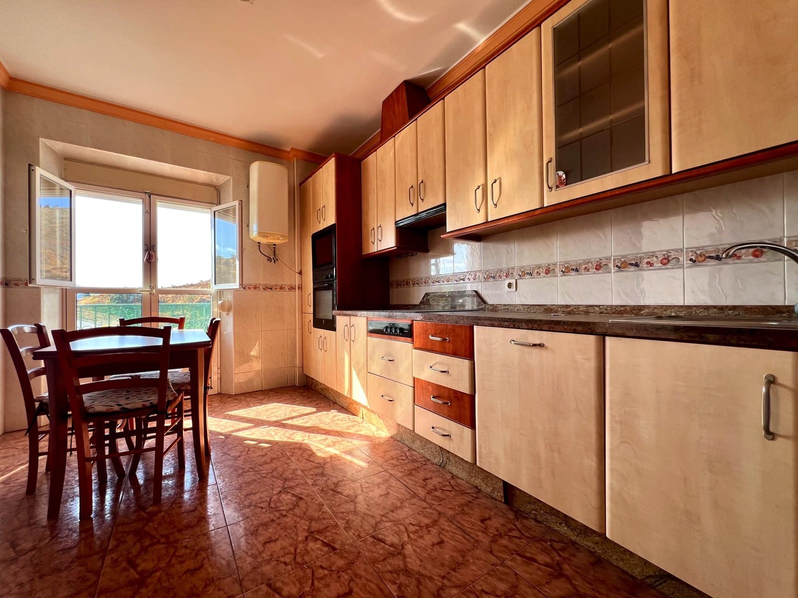 5 soveværelse Rækkehus til salg i Vinuela - € 170.000 (Ref: 9245750)