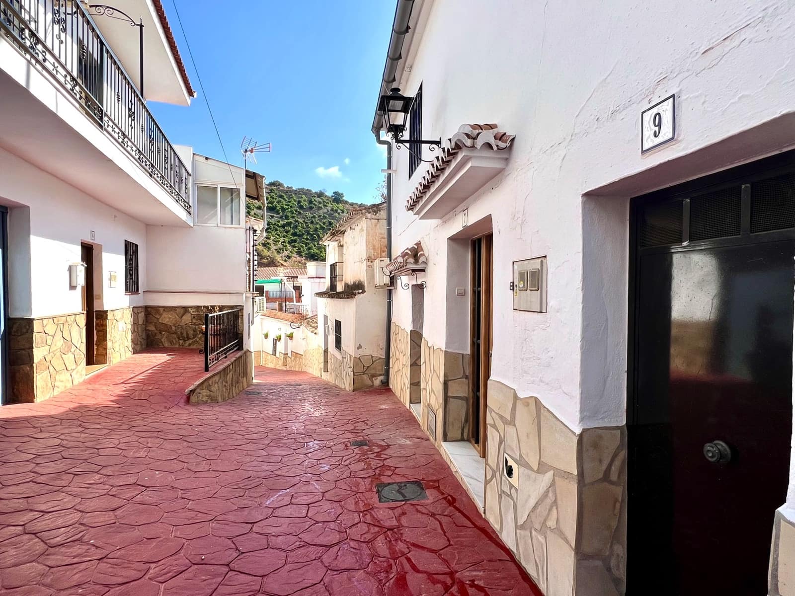 5 soveværelse Rækkehus til salg i Vinuela - € 170.000 (Ref: 9245750)