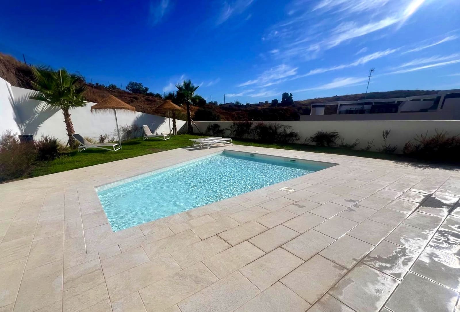 2 makuuhuone Huoneisto myytävänä paikassa Rincon de la Victoria mukana uima-altaan 
autotalli - 549 000 € (Ref: 9263892)