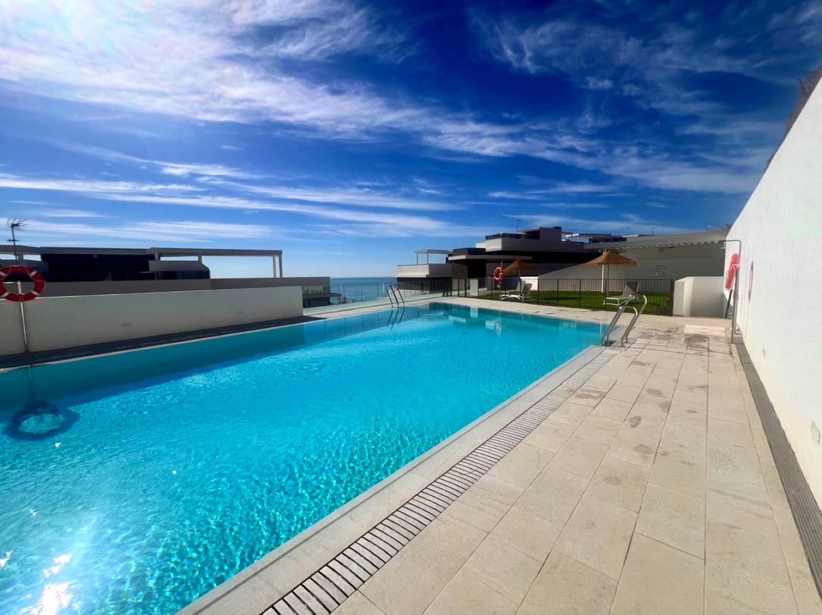 2 makuuhuone Huoneisto myytävänä paikassa Rincon de la Victoria mukana uima-altaan 
autotalli - 549 000 € (Ref: 9263892)