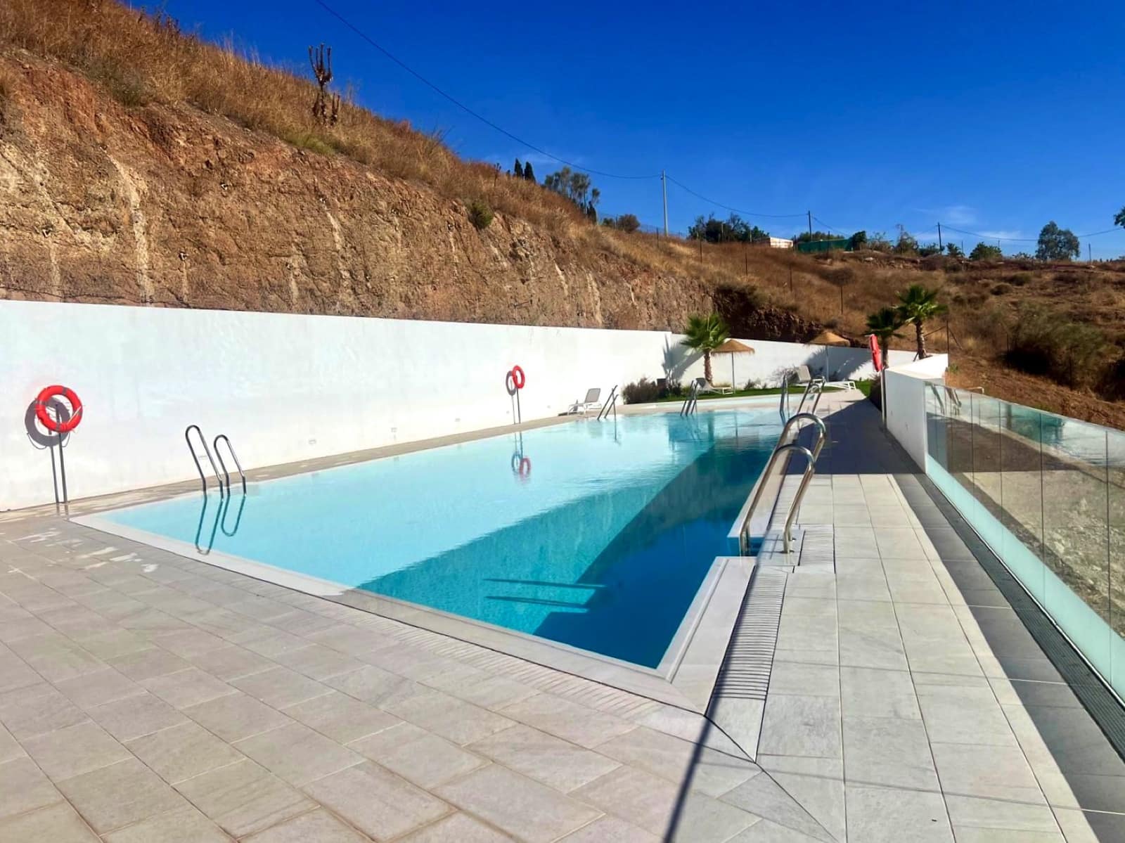 2 makuuhuone Huoneisto myytävänä paikassa Rincon de la Victoria mukana uima-altaan 
autotalli - 549 000 € (Ref: 9263892)