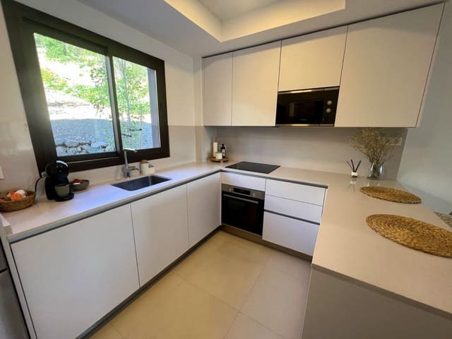 2 makuuhuone Huoneisto myytävänä paikassa Rincón de la Victoria mukana uima-altaan 
autotalli - 549 000 € (Ref: 9263892)