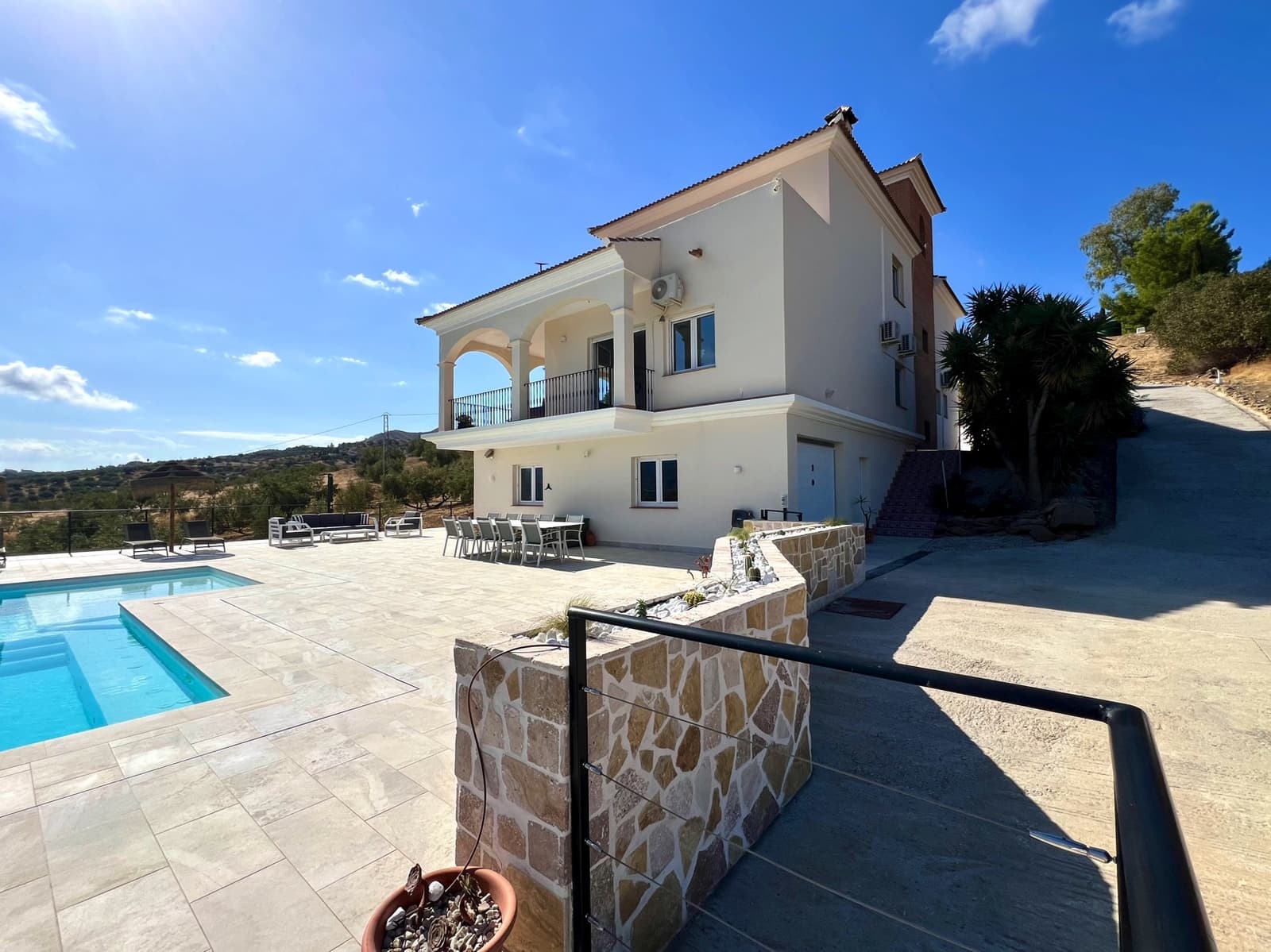 4 soveværelse Villa til salg i Vinuela med swimmingpool garage - € 795.000 (Ref: 9265582)