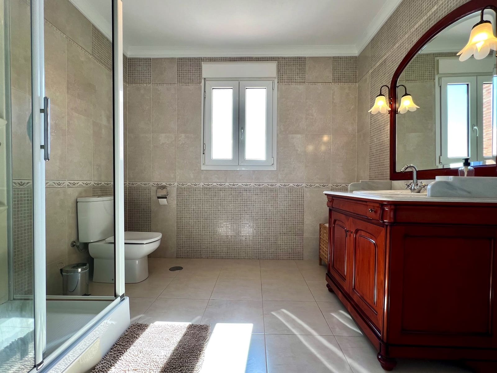 4 soveværelse Villa til salg i Vinuela med swimmingpool garage - € 795.000 (Ref: 9265582)