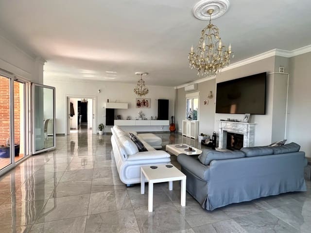 4 soveværelse Villa til salg i Viñuela med swimmingpool garage - € 795.000 (Ref: 9265582)