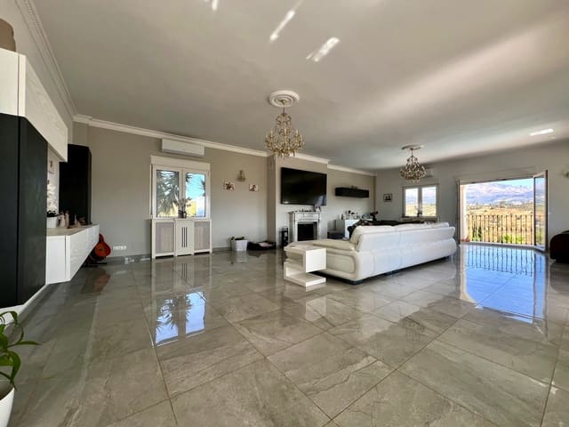 4 soveværelse Villa til salg i Viñuela med swimmingpool garage - € 795.000 (Ref: 9265582)