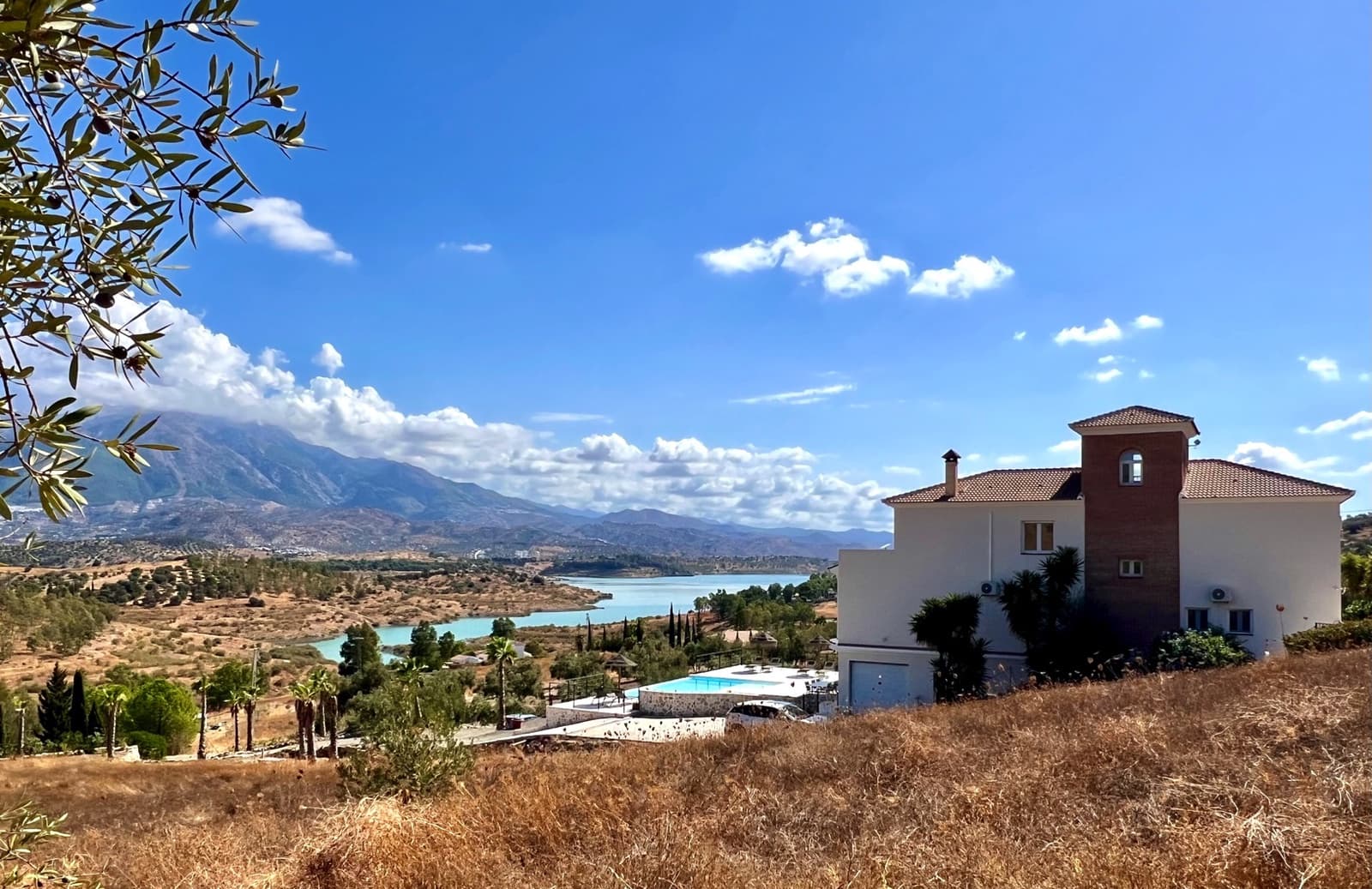 4 soveværelse Villa til salg i Vinuela med swimmingpool garage - € 795.000 (Ref: 9265582)