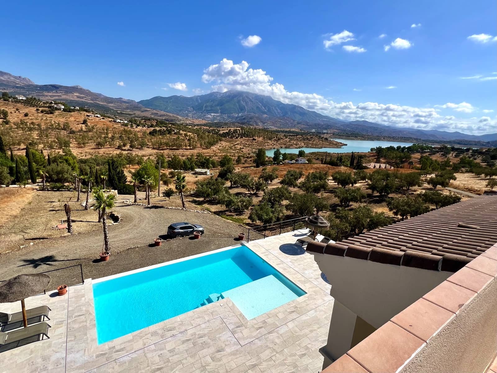 4 soveværelse Villa til salg i Vinuela med swimmingpool garage - € 795.000 (Ref: 9265582)