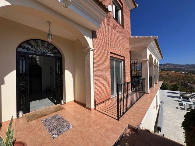 4 soveværelse Villa til salg i Viñuela med swimmingpool garage - € 795.000 (Ref: 9265582)