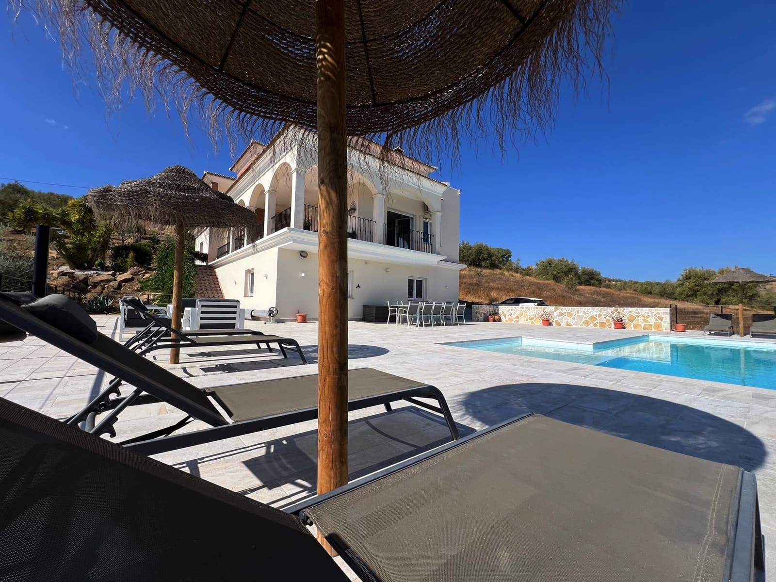 4 soveværelse Villa til salg i Vinuela med swimmingpool garage - € 795.000 (Ref: 9265582)