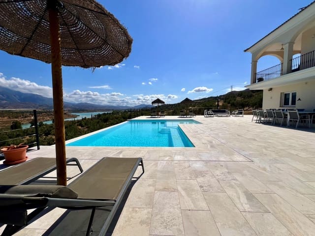 4 soveværelse Villa til salg i Viñuela med swimmingpool garage - € 795.000 (Ref: 9265582)