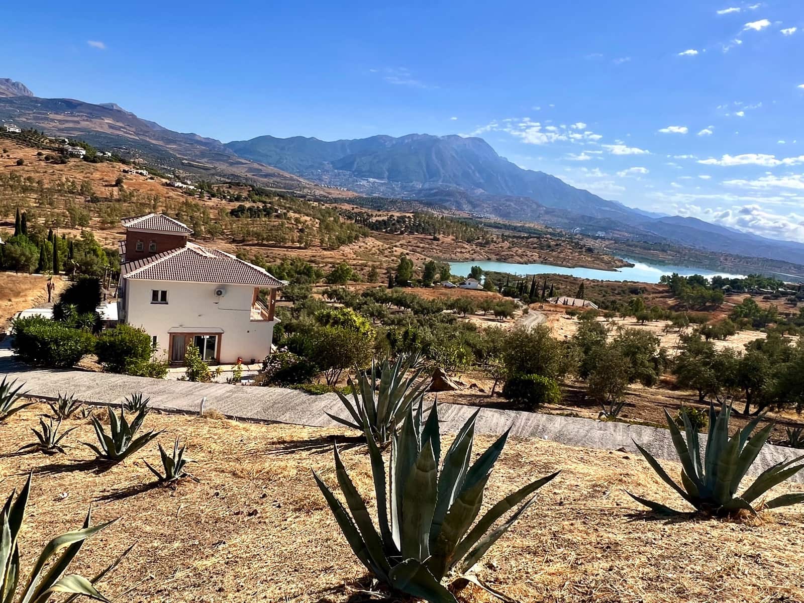 4 soveværelse Villa til salg i Vinuela med swimmingpool garage - € 795.000 (Ref: 9265582)