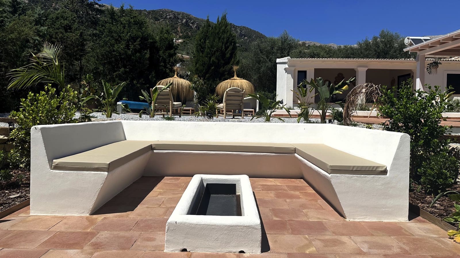 7 soveværelse Finca/Landehus til salg i Periana med swimmingpool garage - € 775.000 (Ref: 9267605)