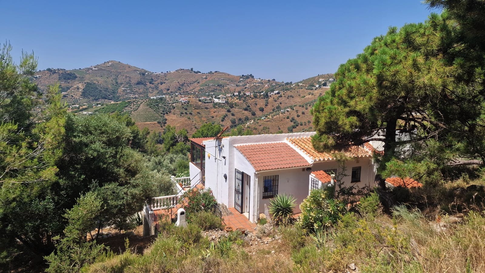 2 sovrum Villa till salu i Competa med pool garage - 295 000 € (Ref: 9382039)