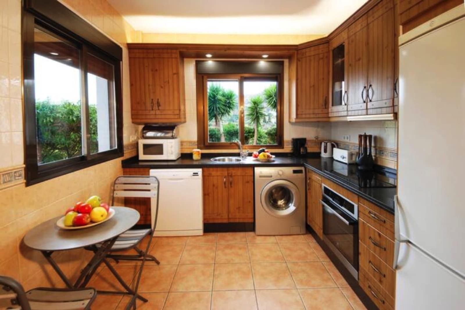 4 slaapkamer Villa te koop in Comares met zwembad garage - € 360.000 (Ref: 9439012)