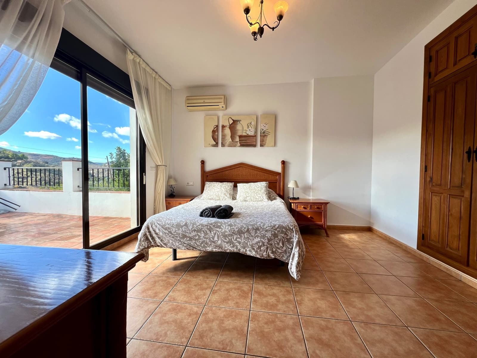 4 slaapkamer Villa te koop in Comares met zwembad garage - € 360.000 (Ref: 9439012)