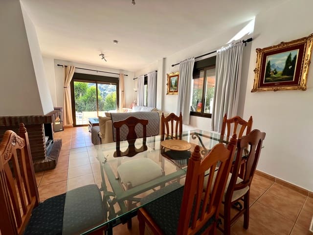 4 soverom Villa til salgs i Comares med svømmebasseng garasje - € 360 000 (Ref: 9439012)