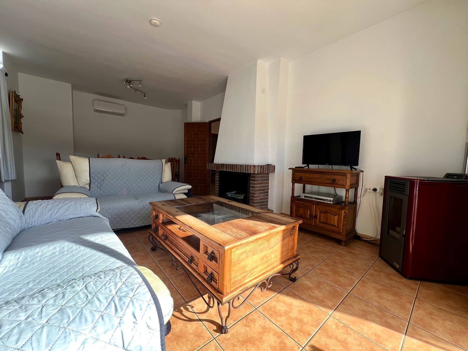 4 slaapkamer Villa te koop in Comares met zwembad garage - € 360.000 (Ref: 9439012)