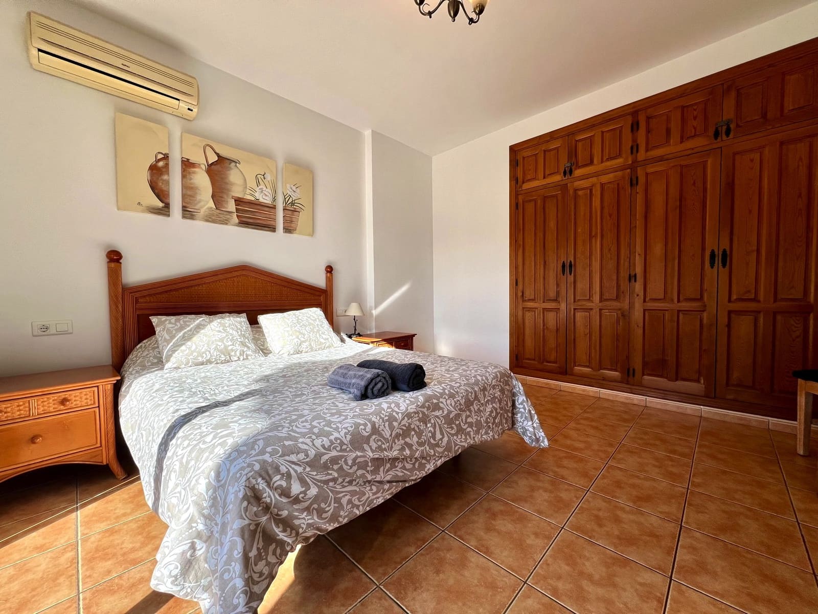 4 slaapkamer Villa te koop in Comares met zwembad garage - € 360.000 (Ref: 9439012)