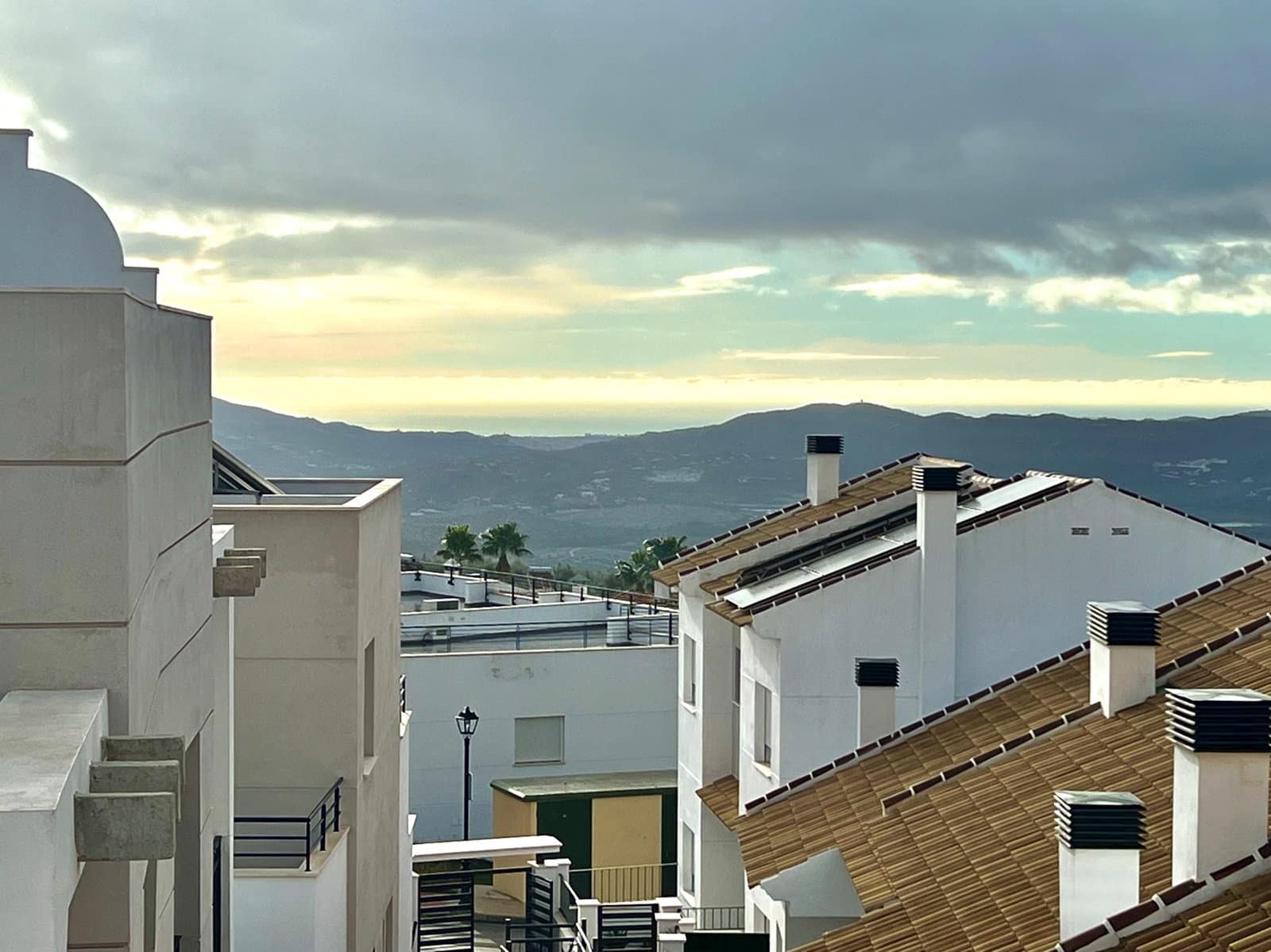 3 bedroom Terraced Villa for sale in Periana with garage - € 189,500 (Ref: 9441685)