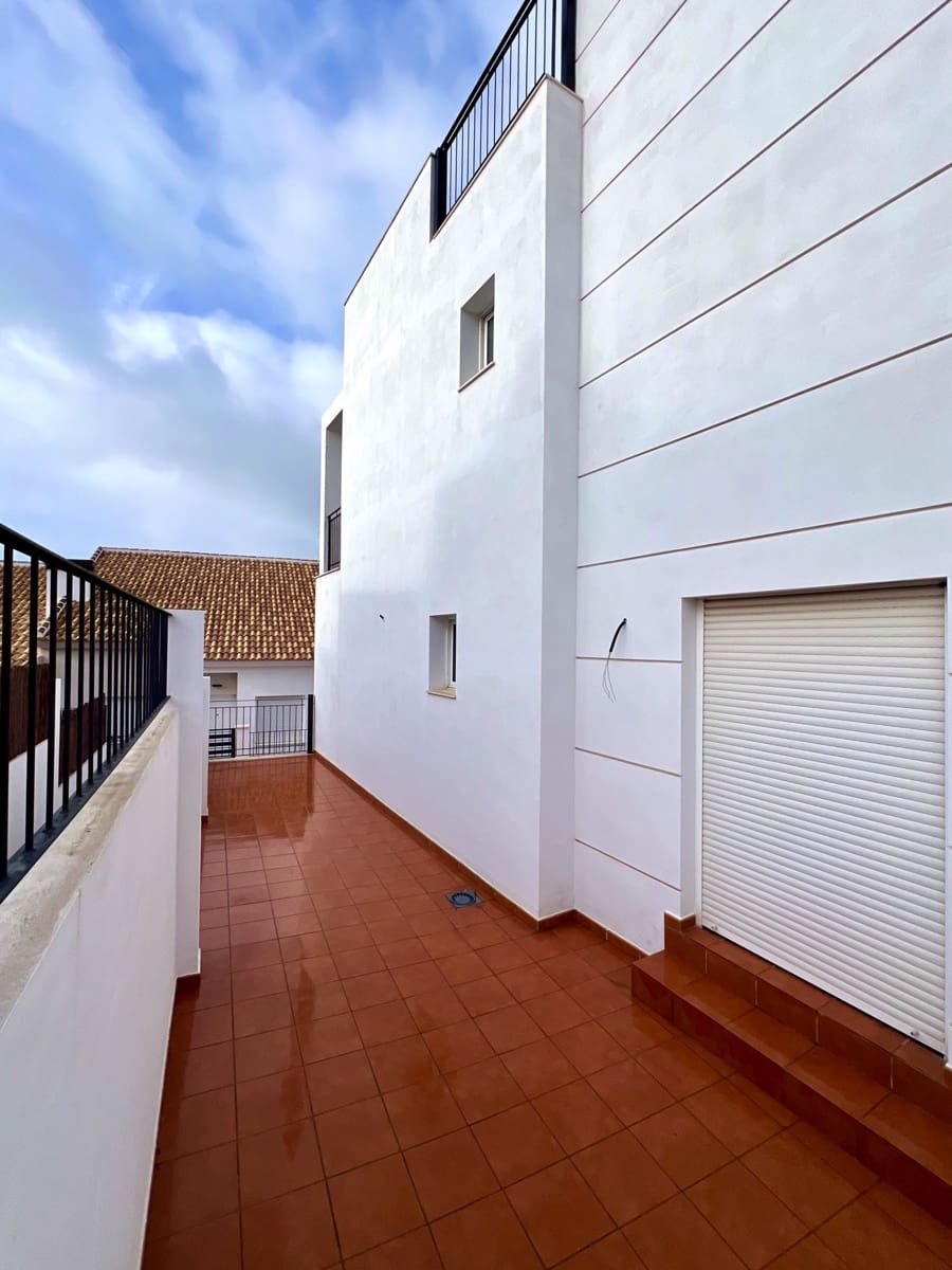 3 bedroom Terraced Villa for sale in Periana with garage - € 189,500 (Ref: 9441685)