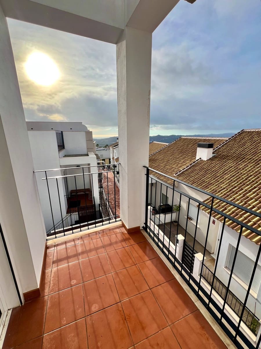 3 bedroom Terraced Villa for sale in Periana with garage - € 189,500 (Ref: 9441685)