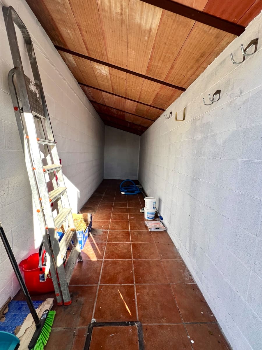 3 bedroom Villa for sale in Vinuela with pool garage - € 475,000 (Ref: 9484980)