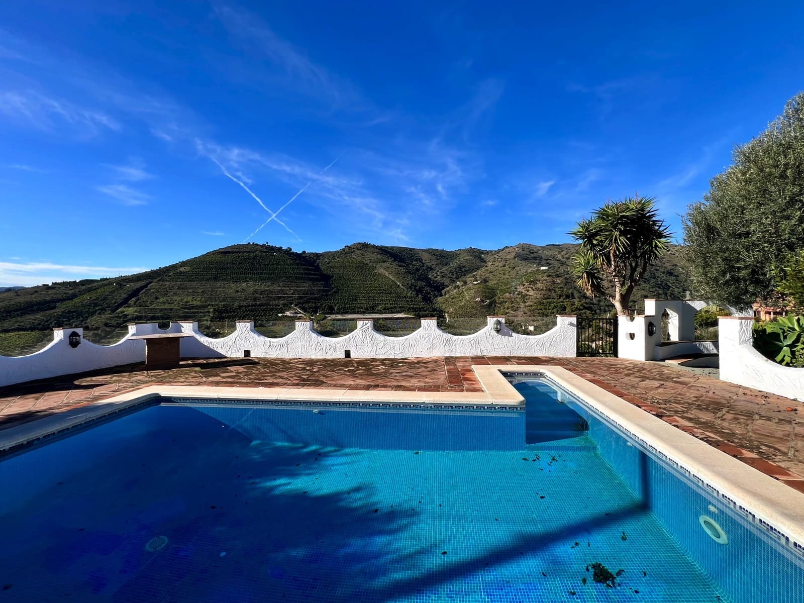 3 bedroom Villa for sale in Vinuela with pool garage - € 475,000 (Ref: 9484980)