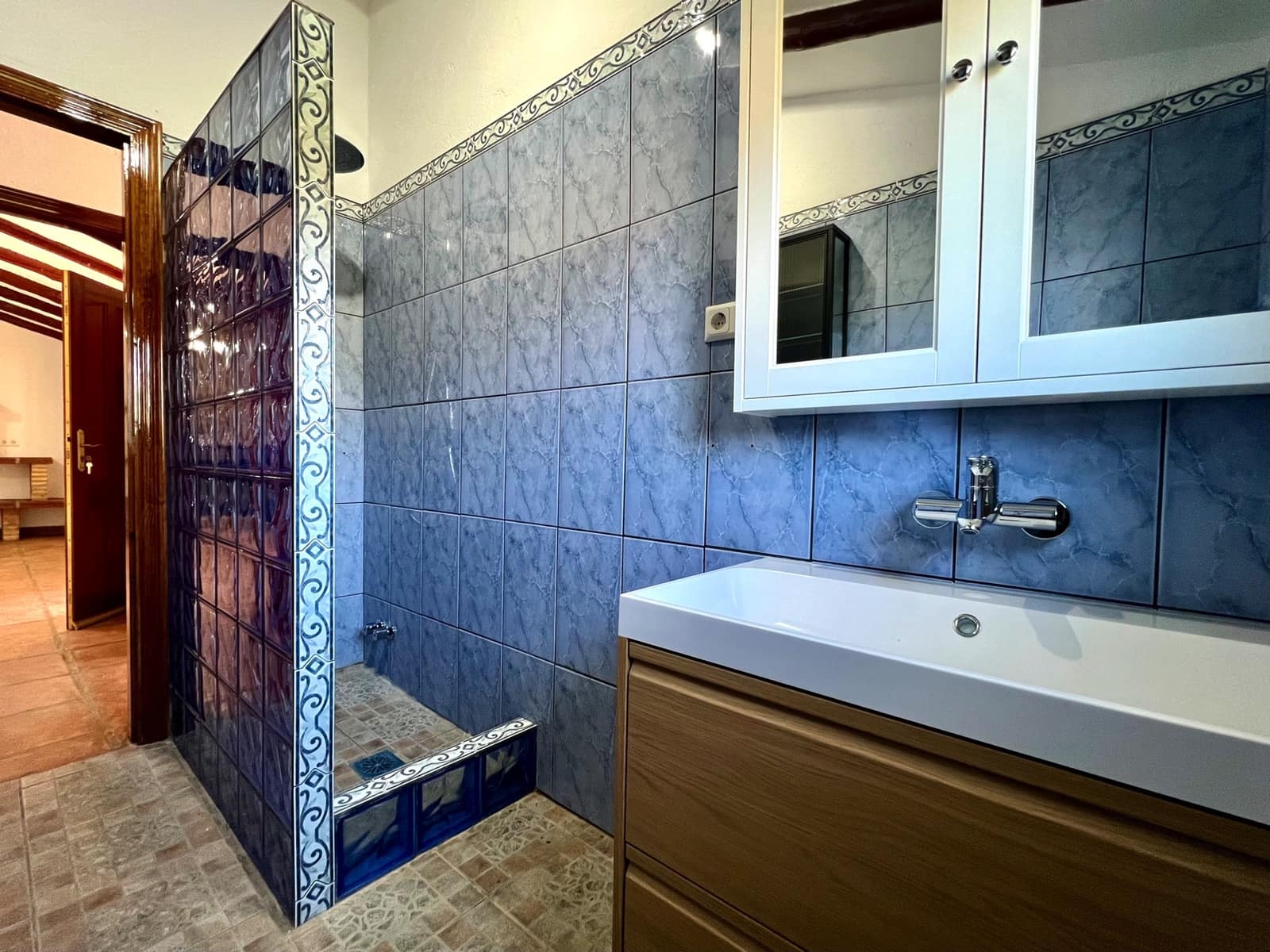 3 bedroom Villa for sale in Vinuela with pool garage - € 475,000 (Ref: 9484980)