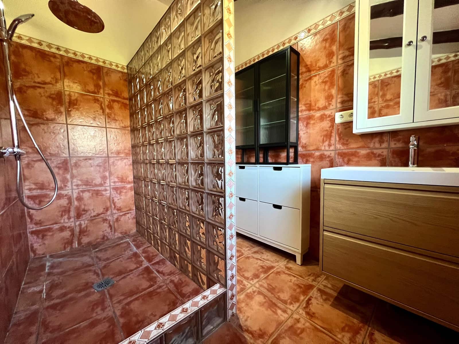 3 bedroom Villa for sale in Vinuela with pool garage - € 475,000 (Ref: 9484980)