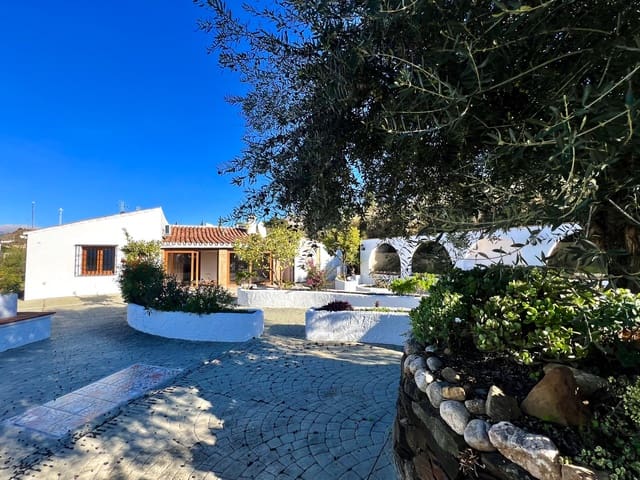 3 soveværelse Villa til salg i Viñuela med swimmingpool garage - € 475.000 (Ref: 9484980)