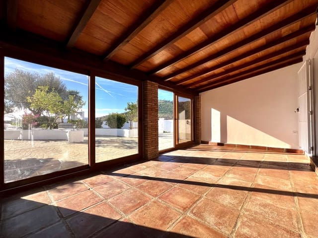 3 Zimmer Villa zu verkaufen in Viñuela mit Pool Garage - 475.000 € (Ref: 9484980)