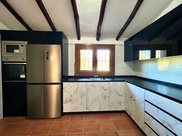 3 Zimmer Villa zu verkaufen in Viñuela mit Pool Garage - 475.000 € (Ref: 9484980)