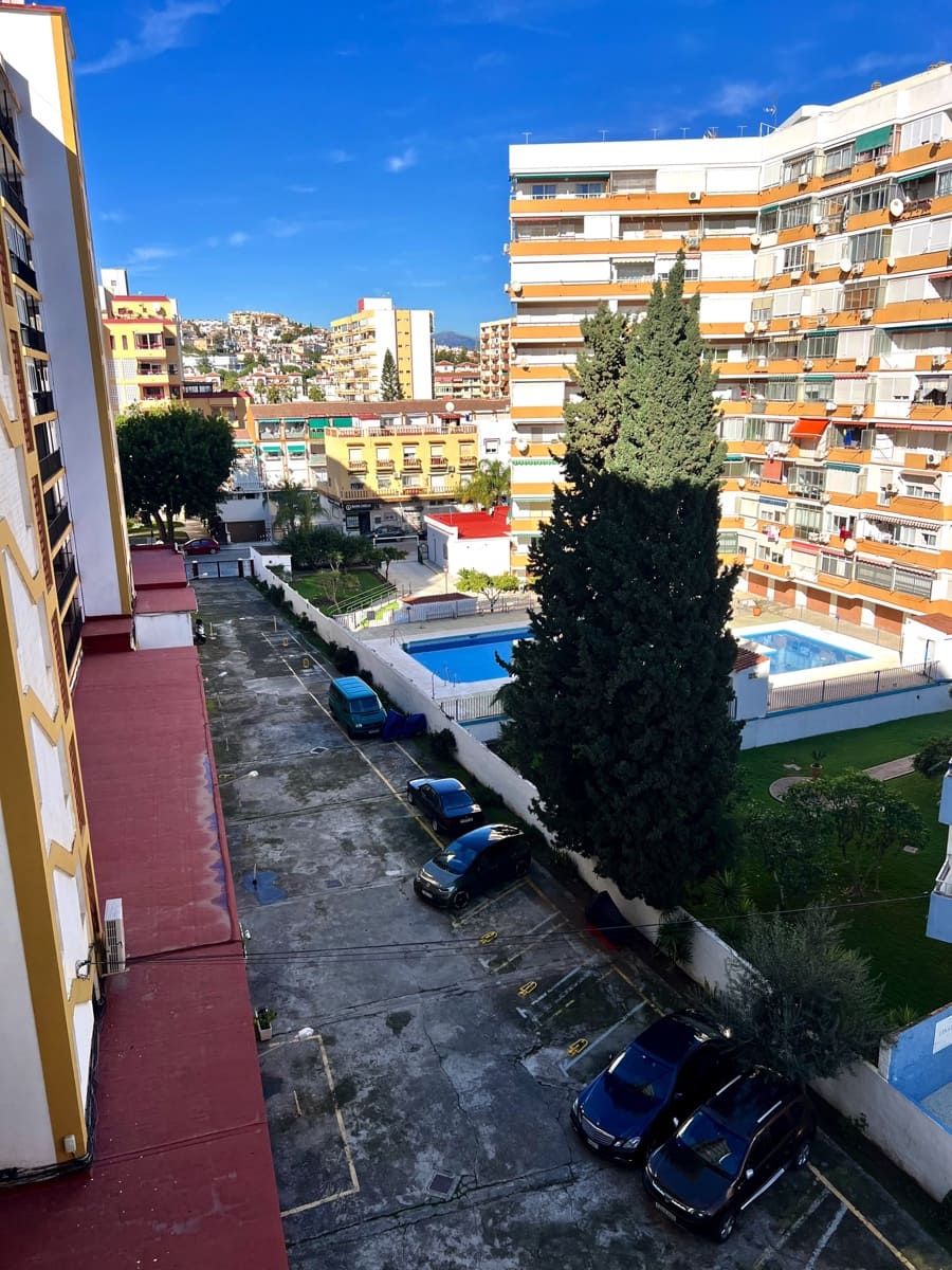 3 soveværelse Lejlighed til salg i Torre del Mar med swimmingpool - € 319.000 (Ref: 9485473)