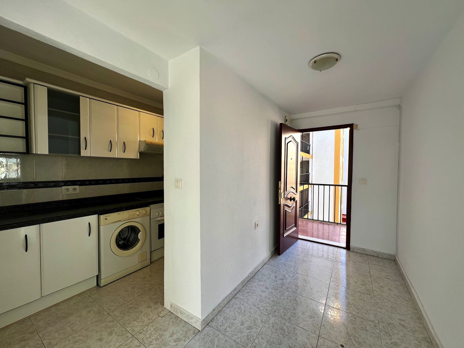 3 soveværelse Lejlighed til salg i Torre del Mar med swimmingpool - € 319.000 (Ref: 9485473)